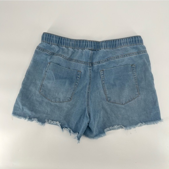 No Boundaries Distressed Cut Off Jean Shorts Size 11/13 Women’s - Picture 3 of 4